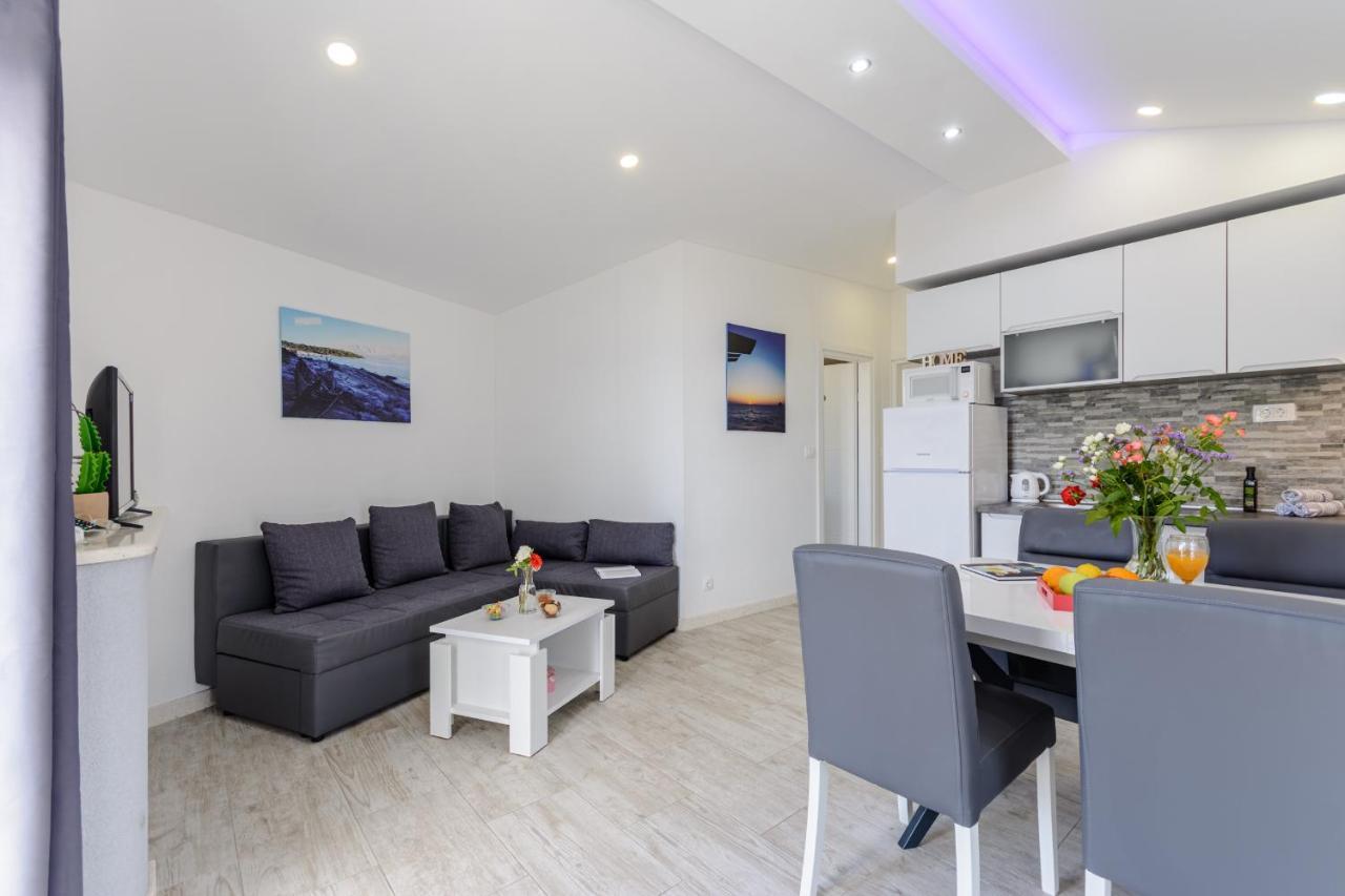 Apartment Darka 2 Sumartin Bagian luar foto