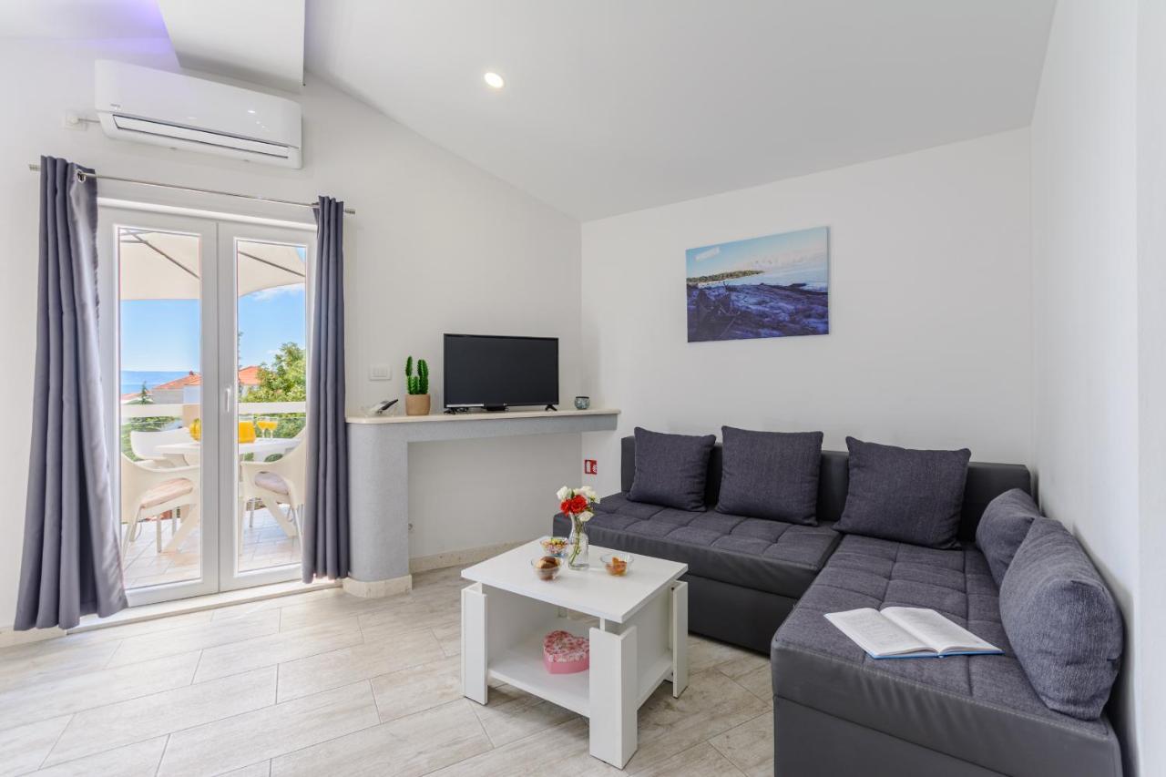 Apartment Darka 2 Sumartin Bagian luar foto
